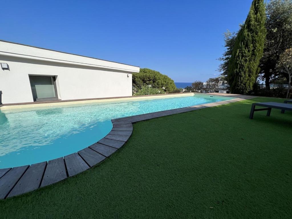 Rdc De Avec Piscine